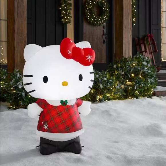 Hello Kitty Christmas Inflatable - Picture 3 of 3